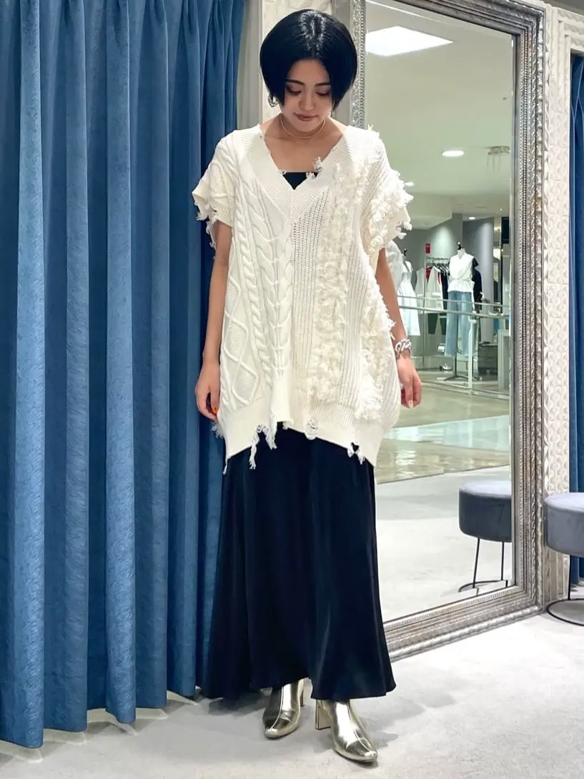 GRACE CONTINENTAL yoshi コーディネート画像