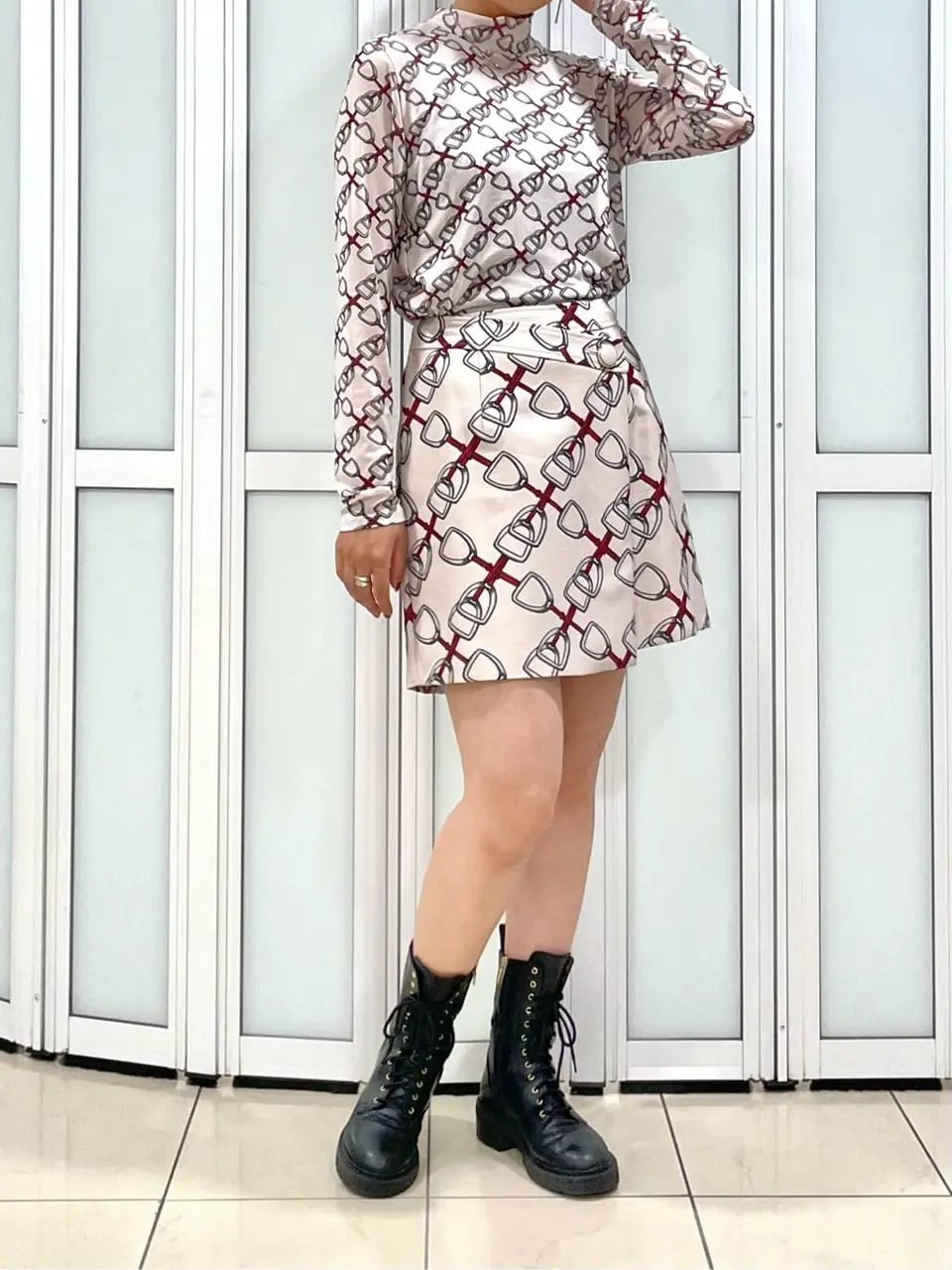 GRACE CONTINENTAL yoshi コーディネート画像