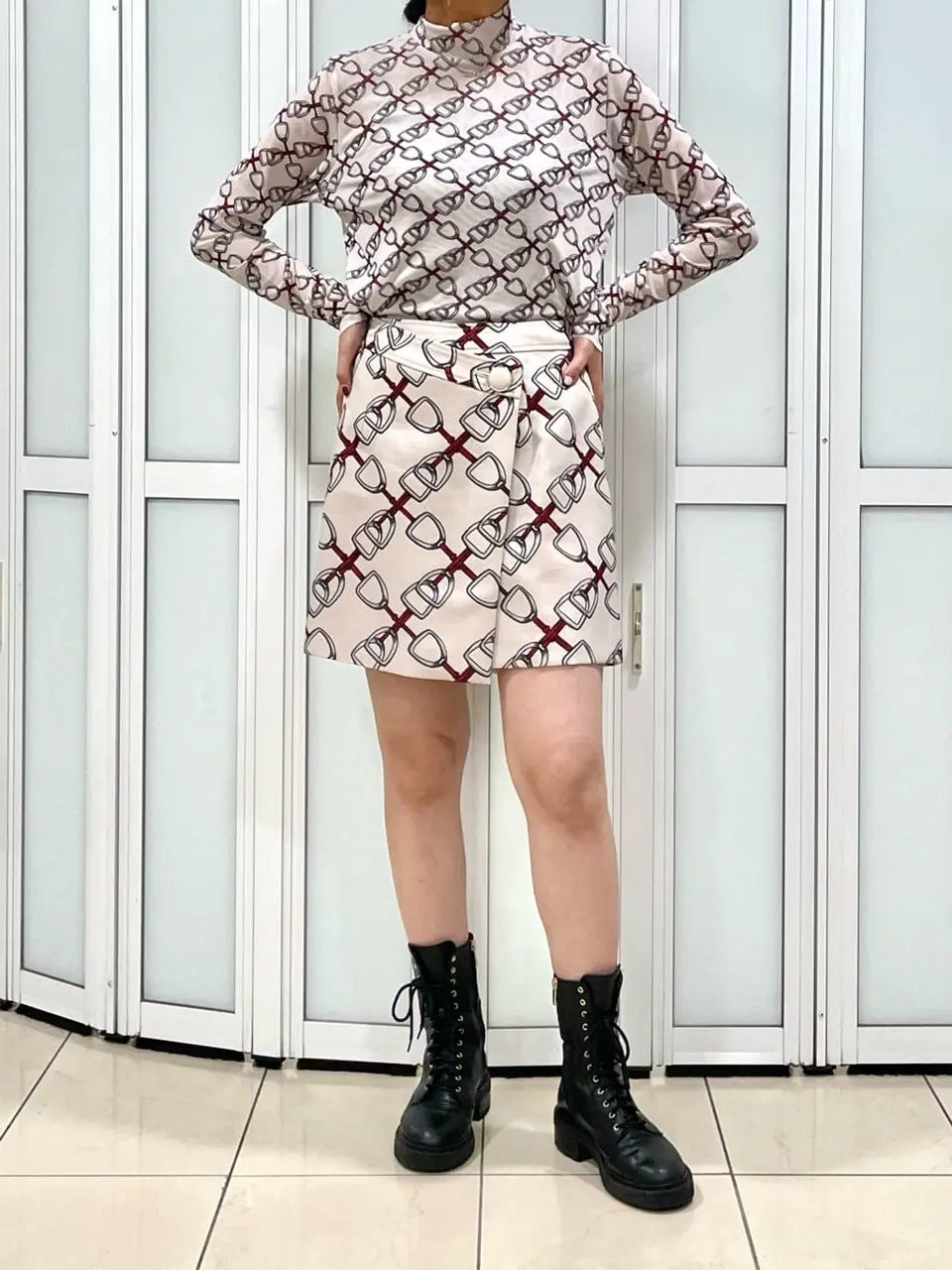 GRACE CONTINENTAL yoshi コーディネート画像