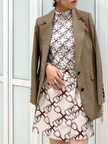 GRACE CONTINENTAL yoshi コーディネート画像