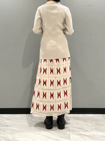 GRACE CONTINENTAL yoshi コーディネート画像