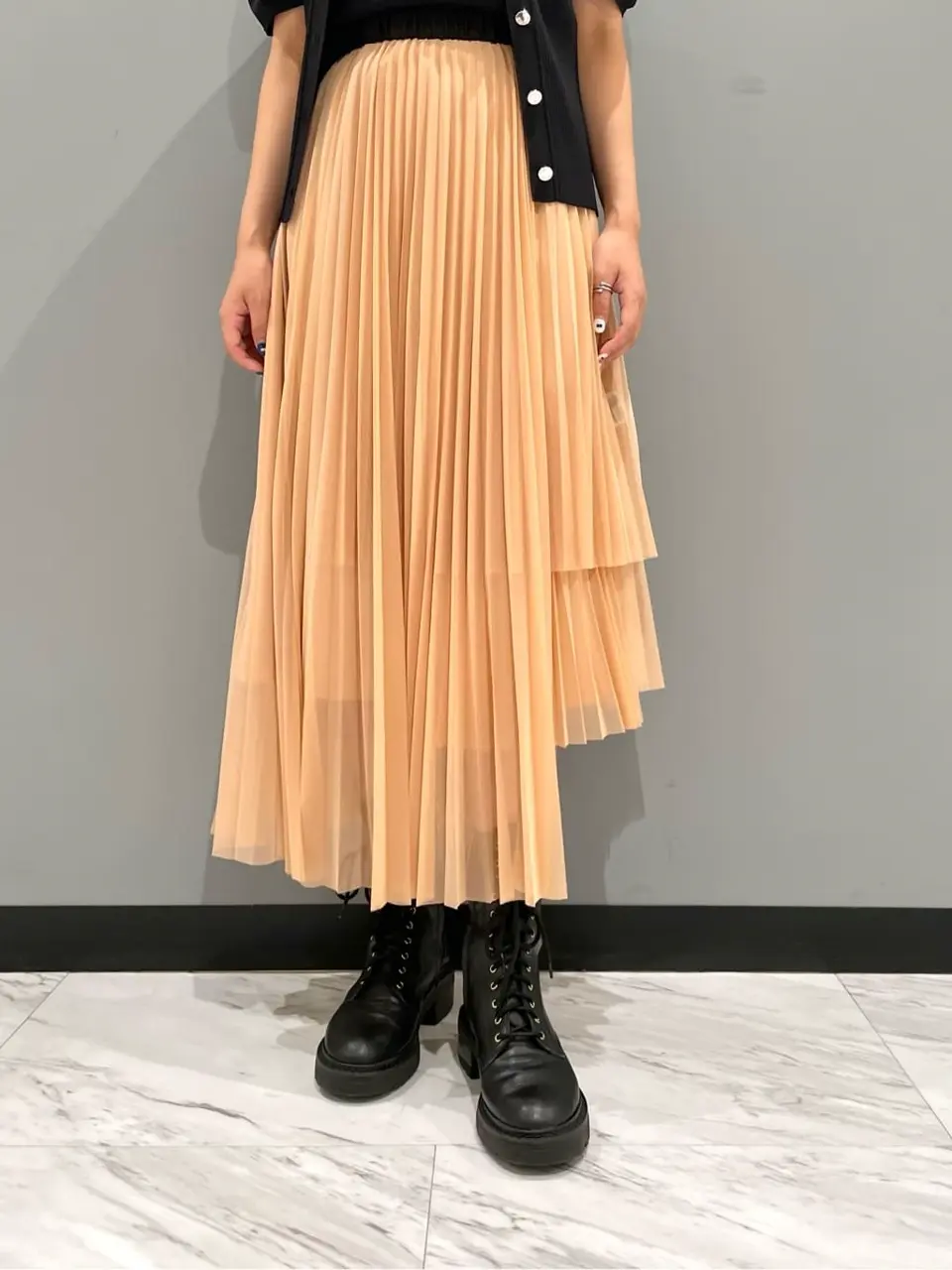 GRACE CONTINENTAL yoshi コーディネート画像