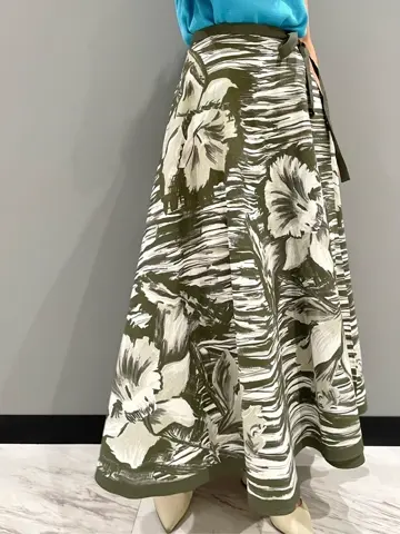 GRACE CONTINENTAL yoshi コーディネート画像