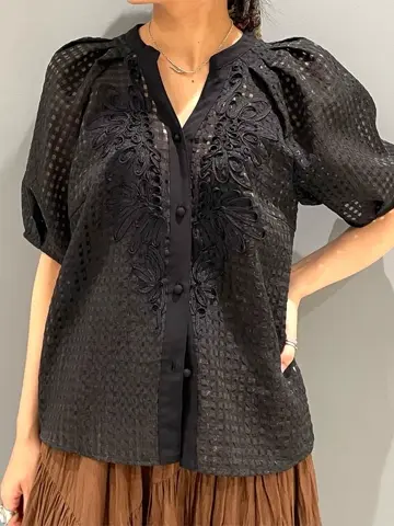 GRACE CONTINENTAL yoshi コーディネート画像