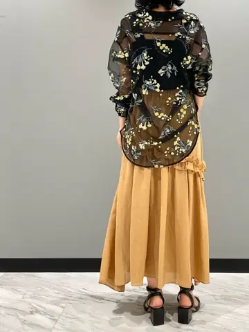 GRACE CONTINENTAL yoshi コーディネート画像