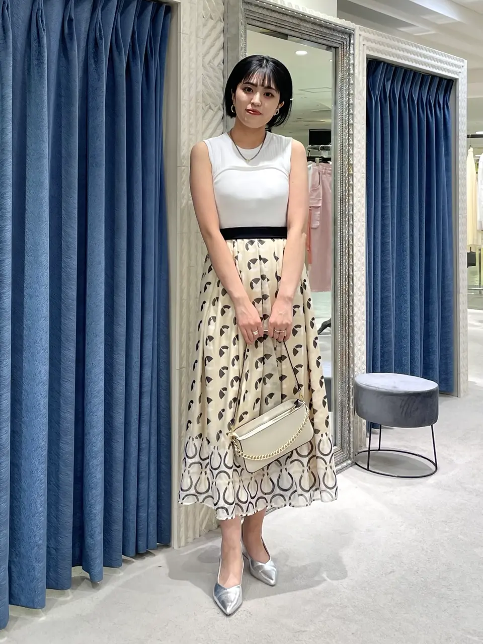 GRACE CONTINENTAL yoshi コーディネート画像