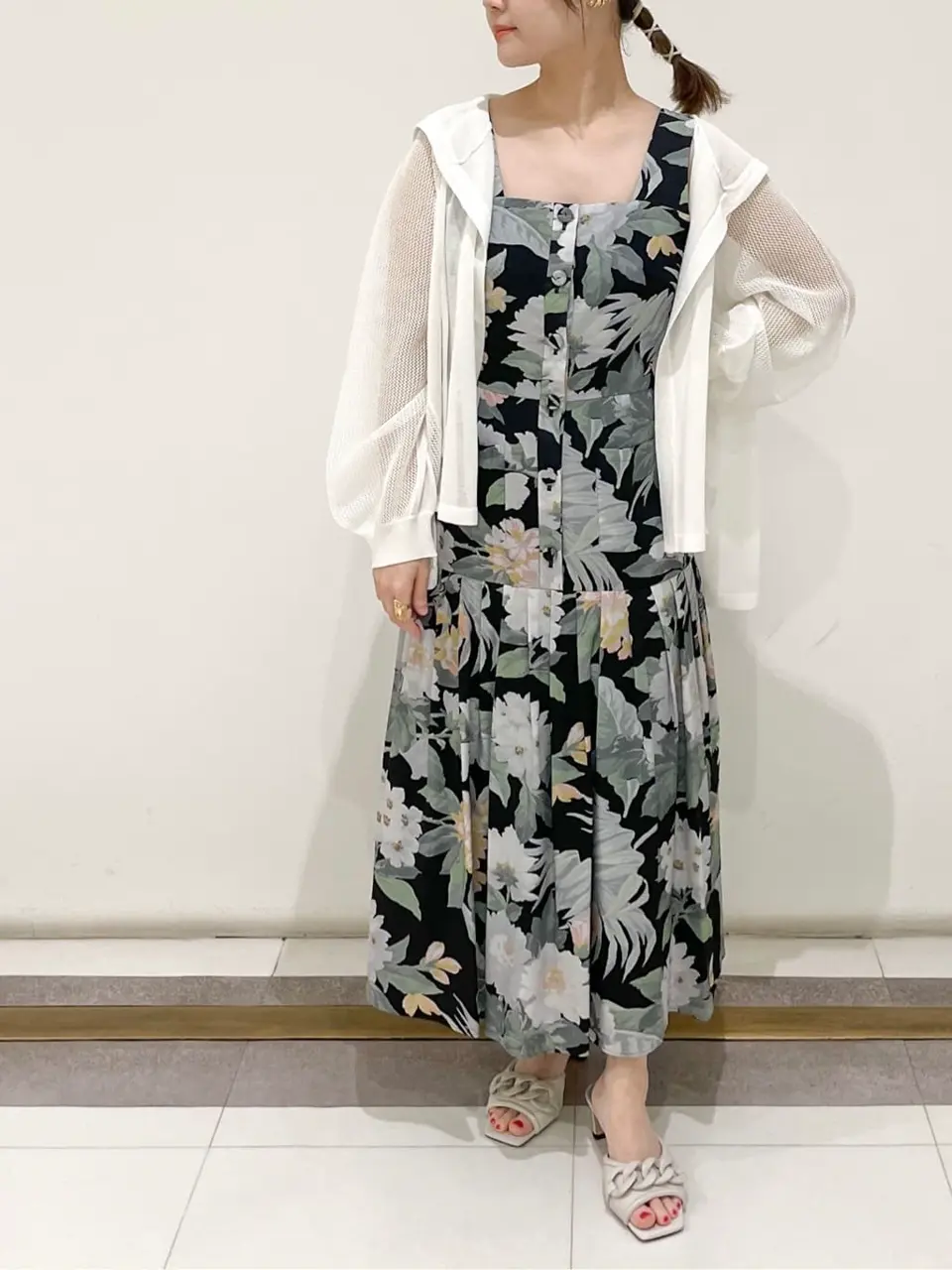 GRACE CONTINENTAL SAYUMI Nagashima コーディネート画像