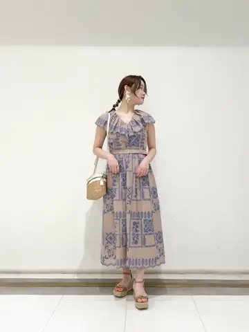 GRACE CONTINENTAL SAYUMI Nagashima コーディネート画像