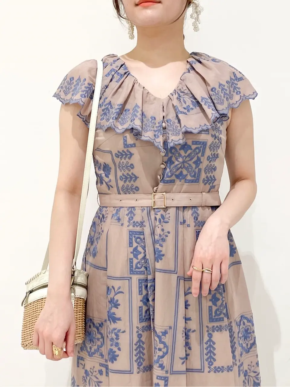 GRACE CONTINENTAL SAYUMI Nagashima コーディネート画像