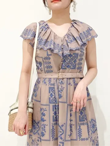 GRACE CONTINENTAL SAYUMI Nagashima コーディネート画像