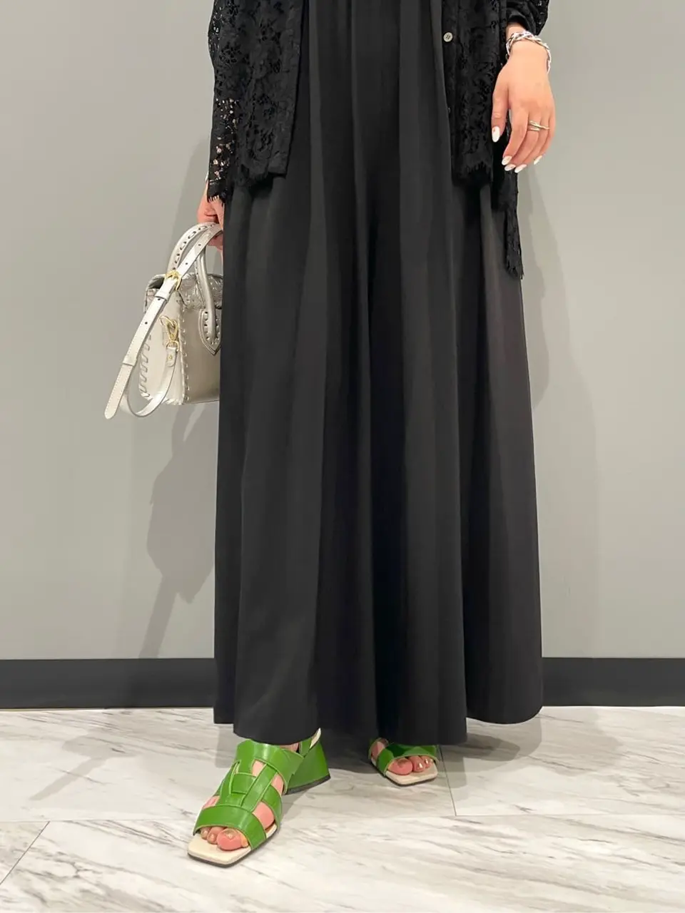 GRACE CONTINENTAL yoshi コーディネート画像