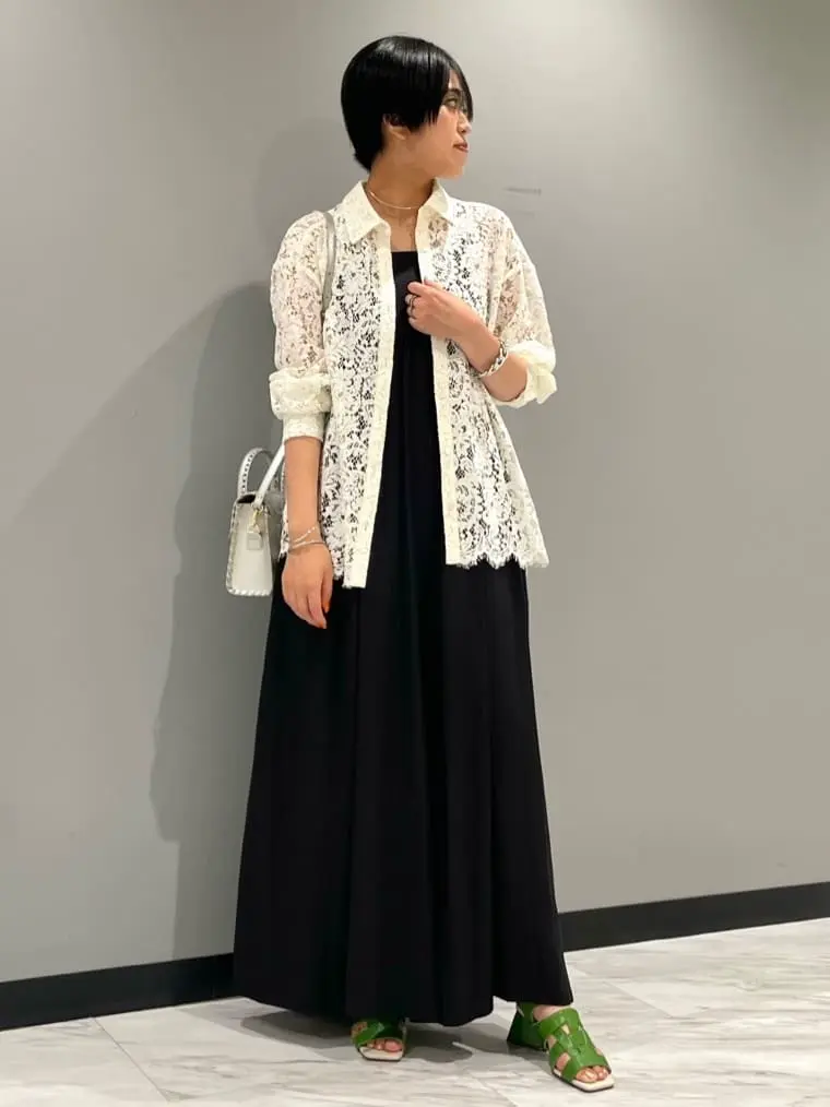 GRACE CONTINENTAL yoshi コーディネート画像