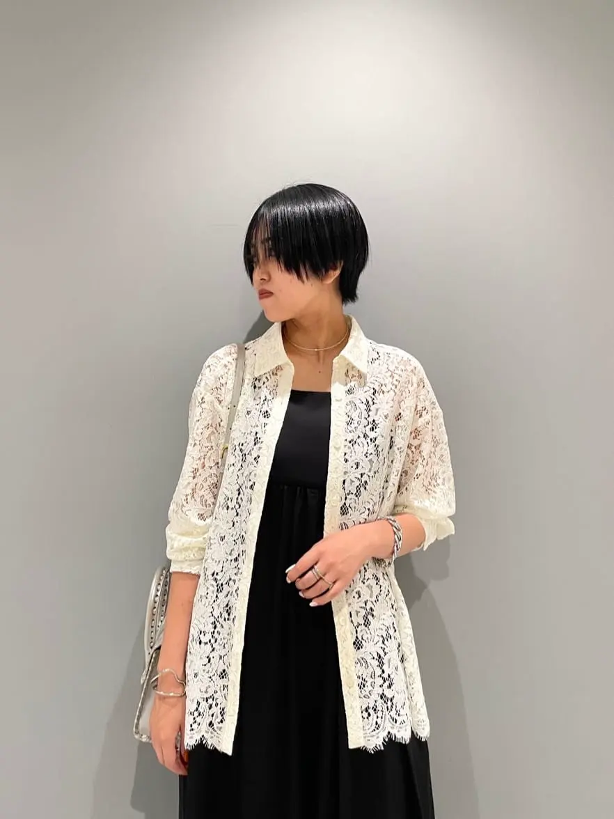 GRACE CONTINENTAL yoshi コーディネート画像