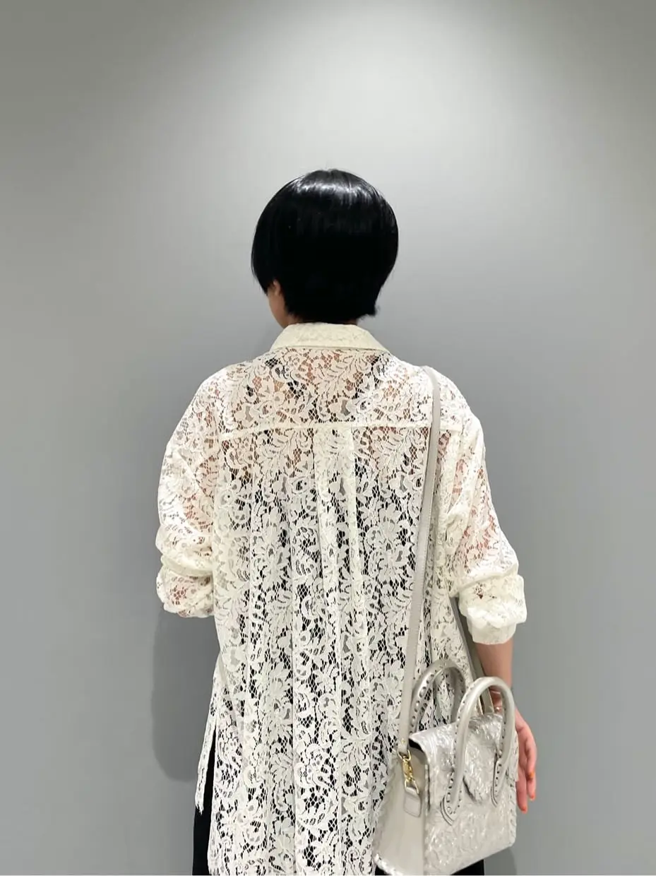 GRACE CONTINENTAL yoshi コーディネート画像