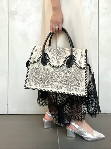 GRACE CONTINENTAL yoshi コーディネート画像