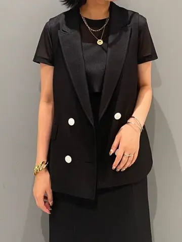 GRACE CONTINENTAL yoshi コーディネート画像