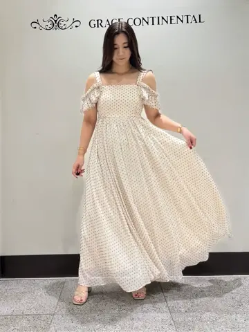 GRACE CONTINENTAL MOMOKO コーディネート画像