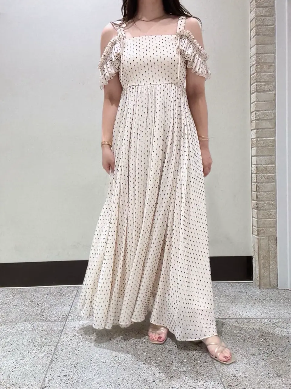 GRACE CONTINENTAL MOMOKO コーディネート画像