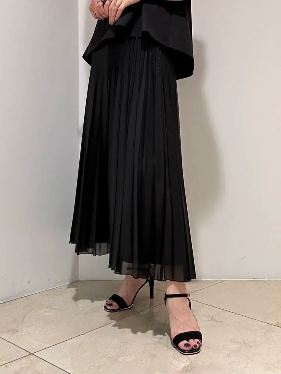 GRACE CONTINENTAL FUKUSHIMA YURIE コーディネート画像