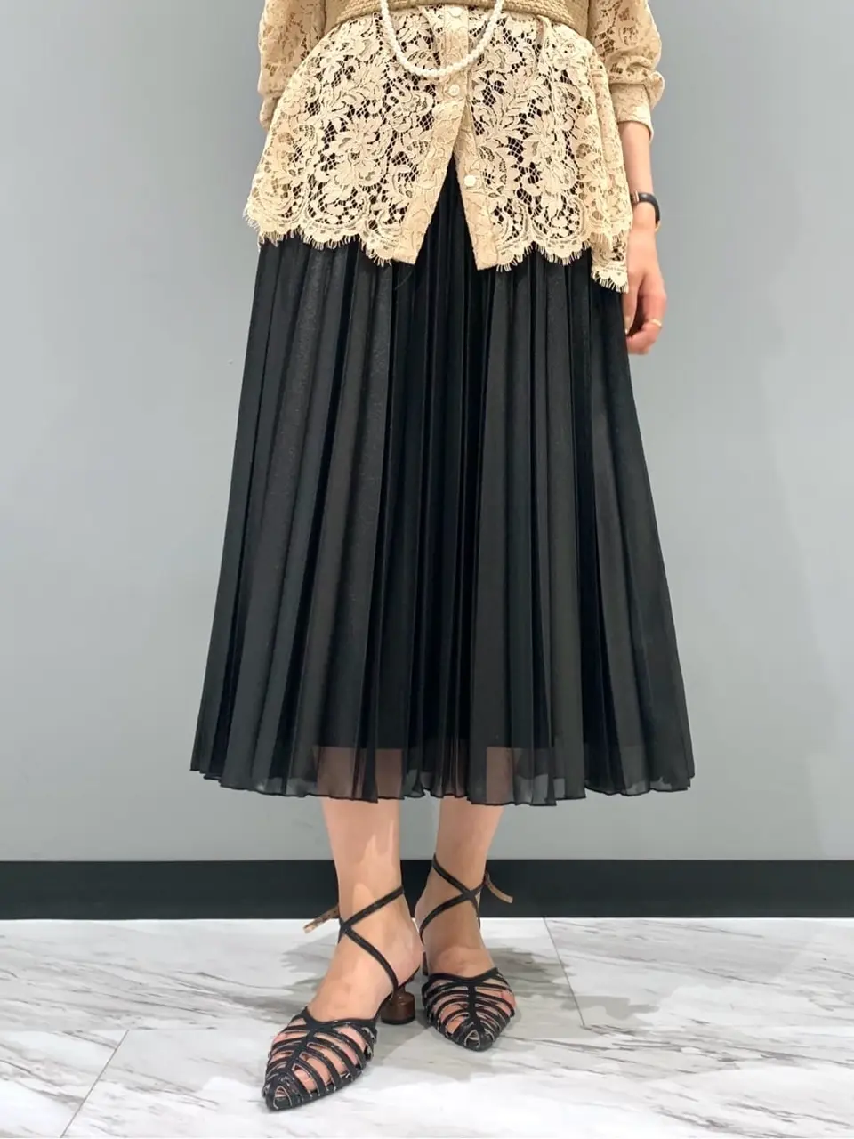 GRACE CONTINENTAL haruka iwasaki コーディネート画像