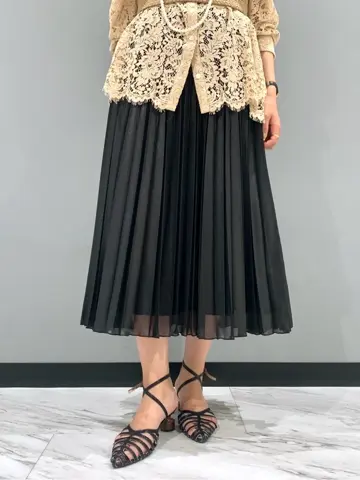 GRACE CONTINENTAL haruka iwasaki コーディネート画像