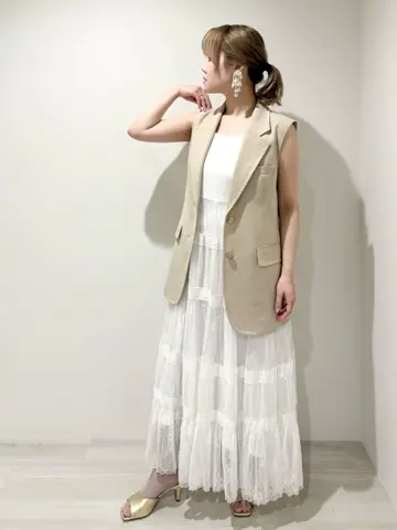 GRACE CONTINENTAL SAYUMI Nagashima コーディネート画像