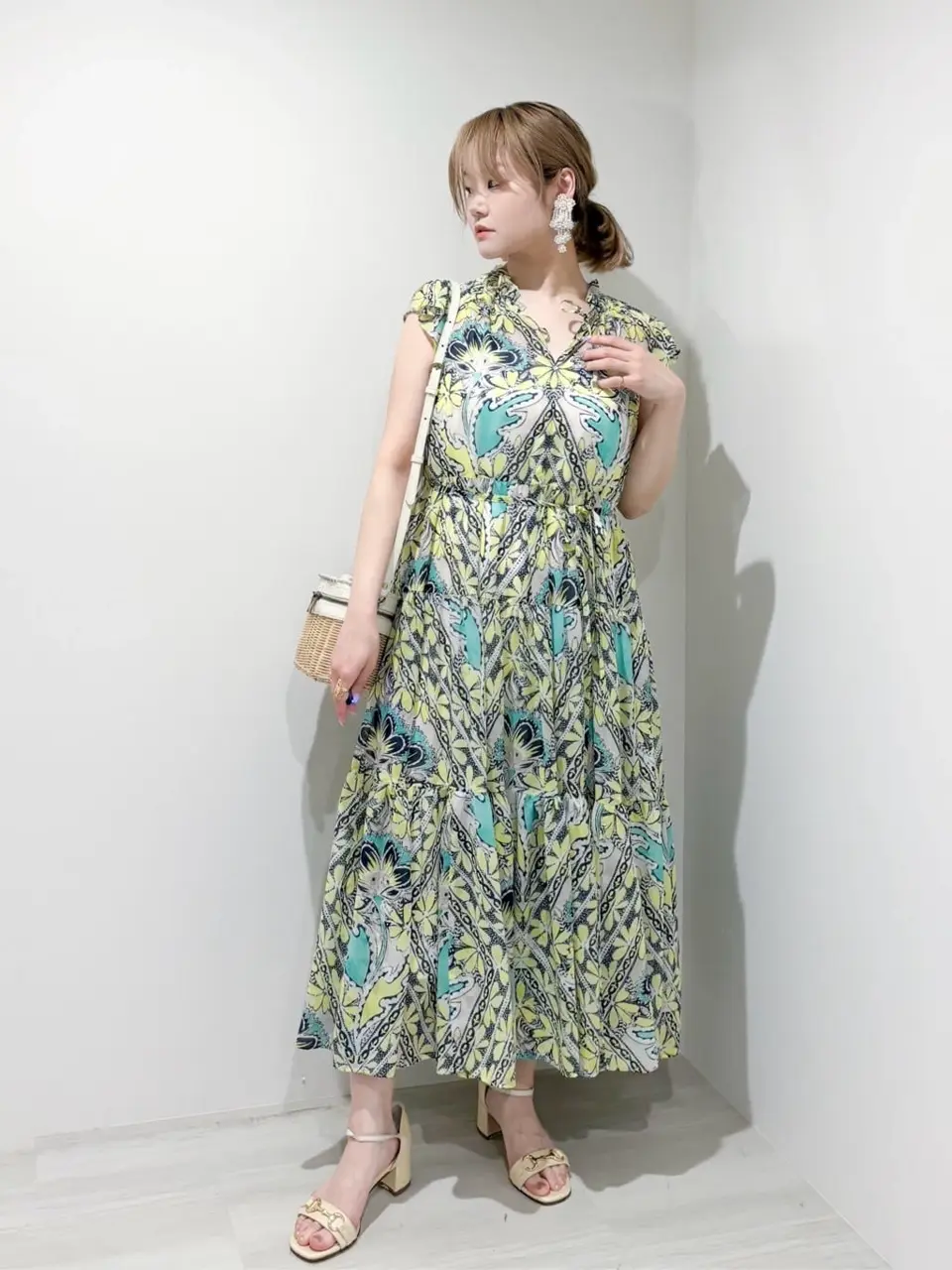 GRACE CONTINENTAL SAYUMI Nagashima コーディネート画像