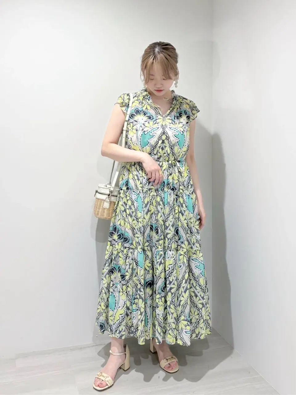 GRACE CONTINENTAL SAYUMI Nagashima コーディネート画像