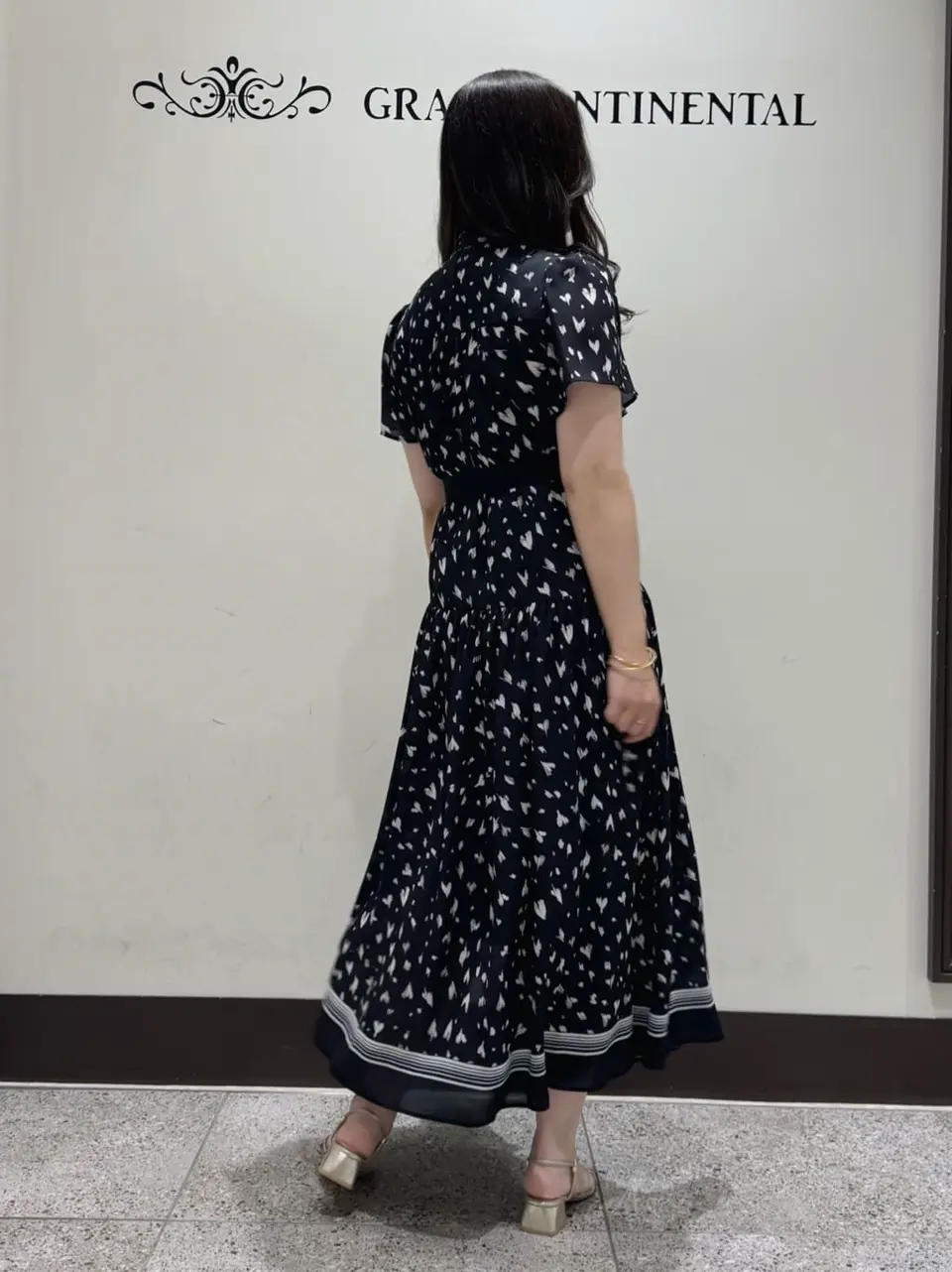 GRACE CONTINENTAL MOMOKO コーディネート画像