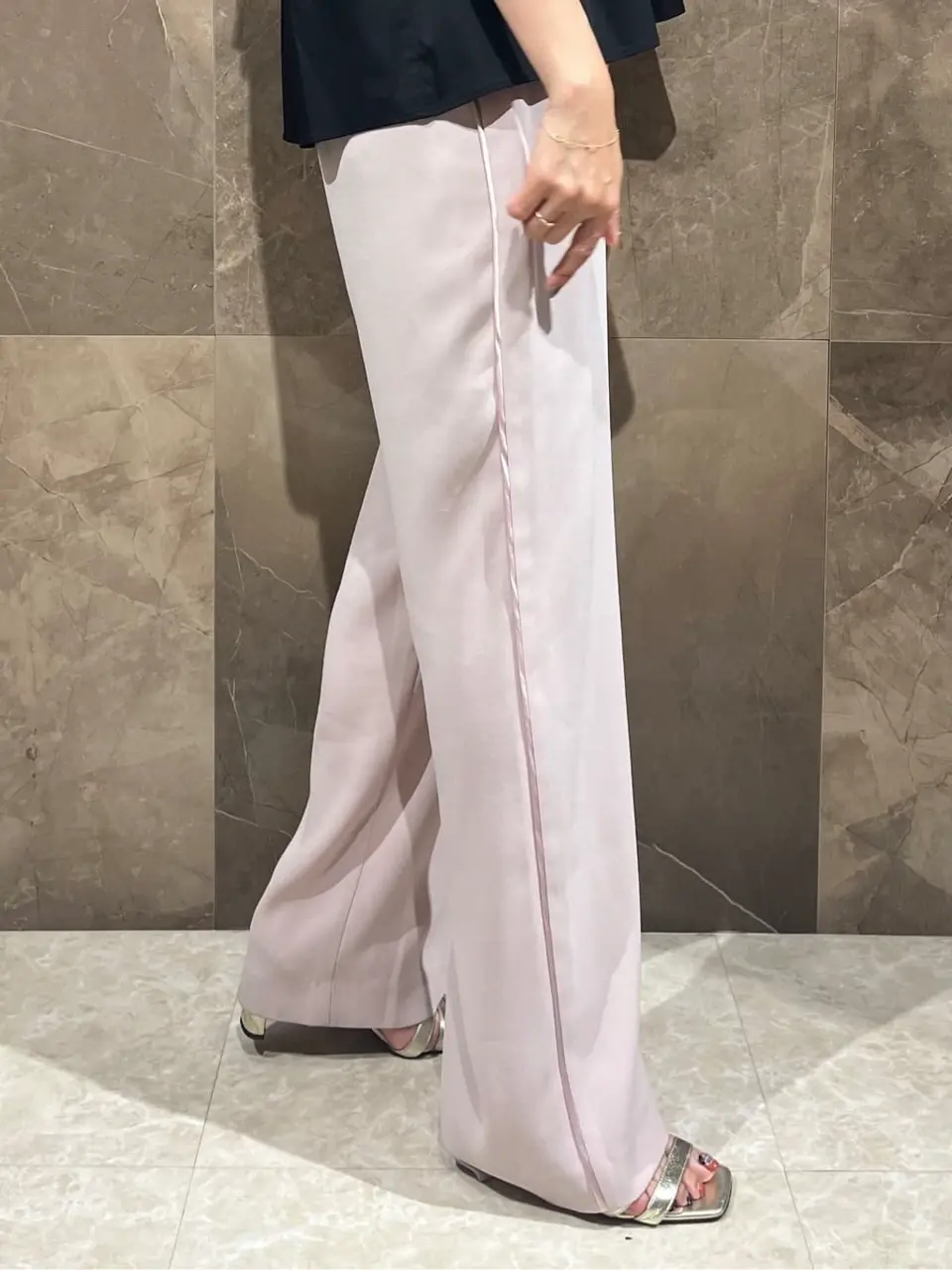 GRACE CONTINENTAL 穐山　香織 コーディネート画像