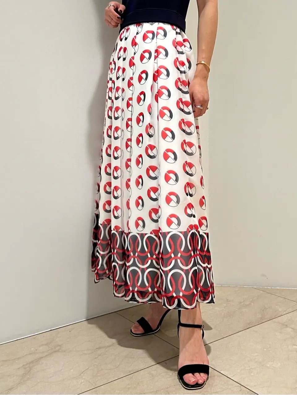 GRACE CONTINENTAL FUKUSHIMA YURIE コーディネート画像