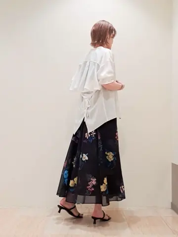 GRACE CONTINENTAL 今野　志保 コーディネート画像