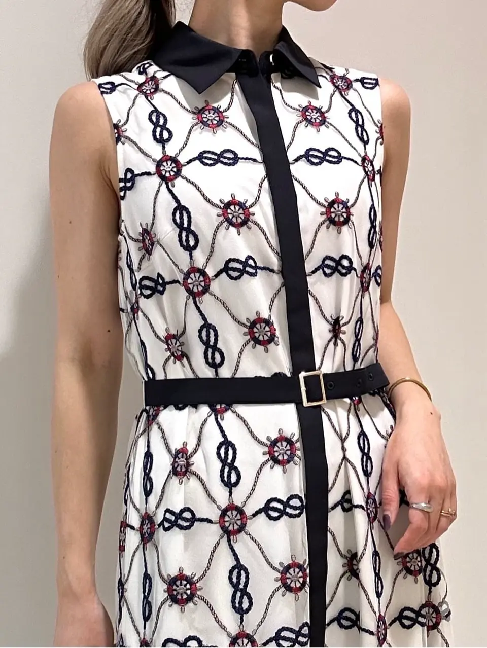 GRACE CONTINENTAL FUKUSHIMA YURIE コーディネート画像