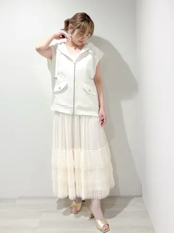 GRACE CONTINENTAL SAYUMI Nagashima コーディネート画像