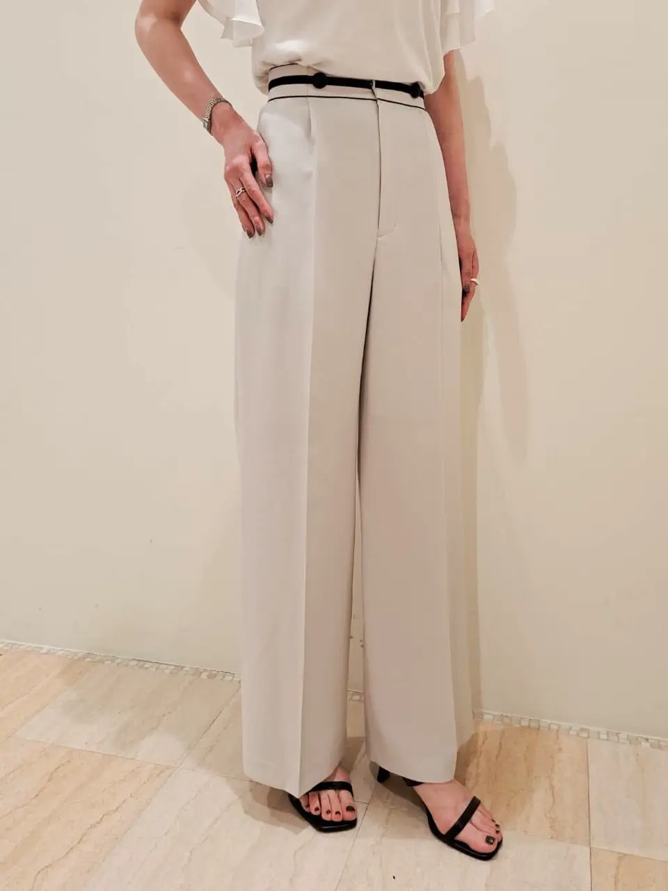 GRACE CONTINENTAL 今野　志保 コーディネート画像