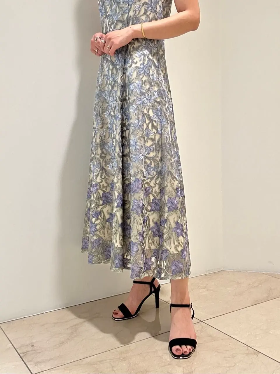 GRACE CONTINENTAL FUKUSHIMA YURIE コーディネート画像