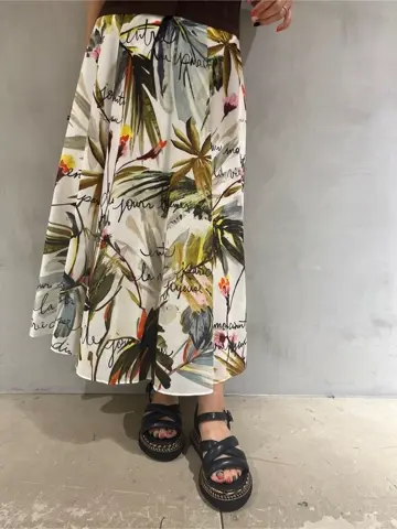 GRACE CONTINENTAL 穐山　香織 コーディネート画像