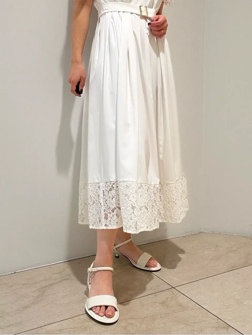 GRACE CONTINENTAL FUKUSHIMA YURIE コーディネート画像