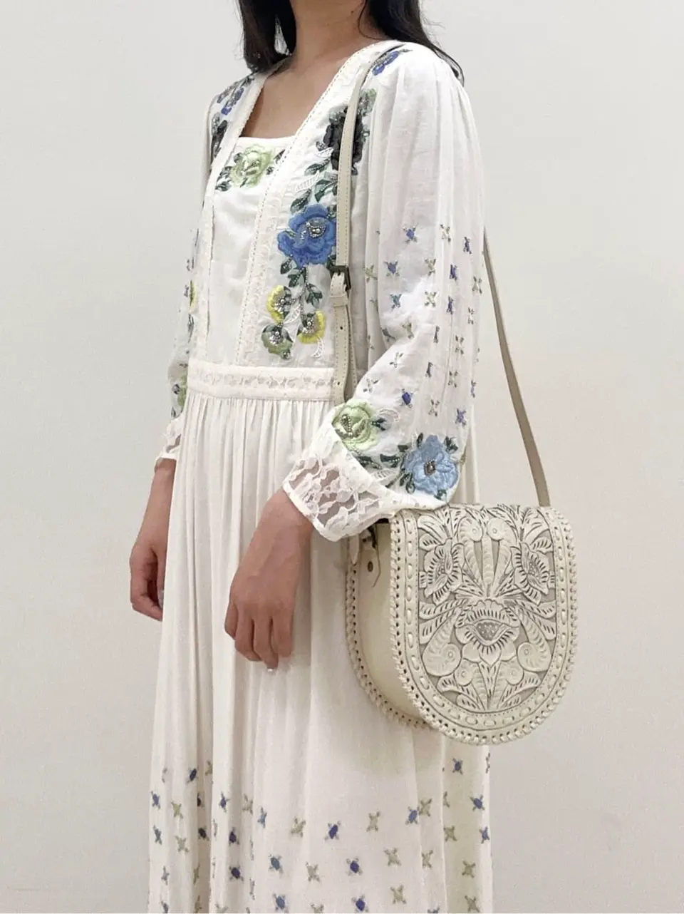 GRACE CONTINENTAL MORITA AI コーディネート画像