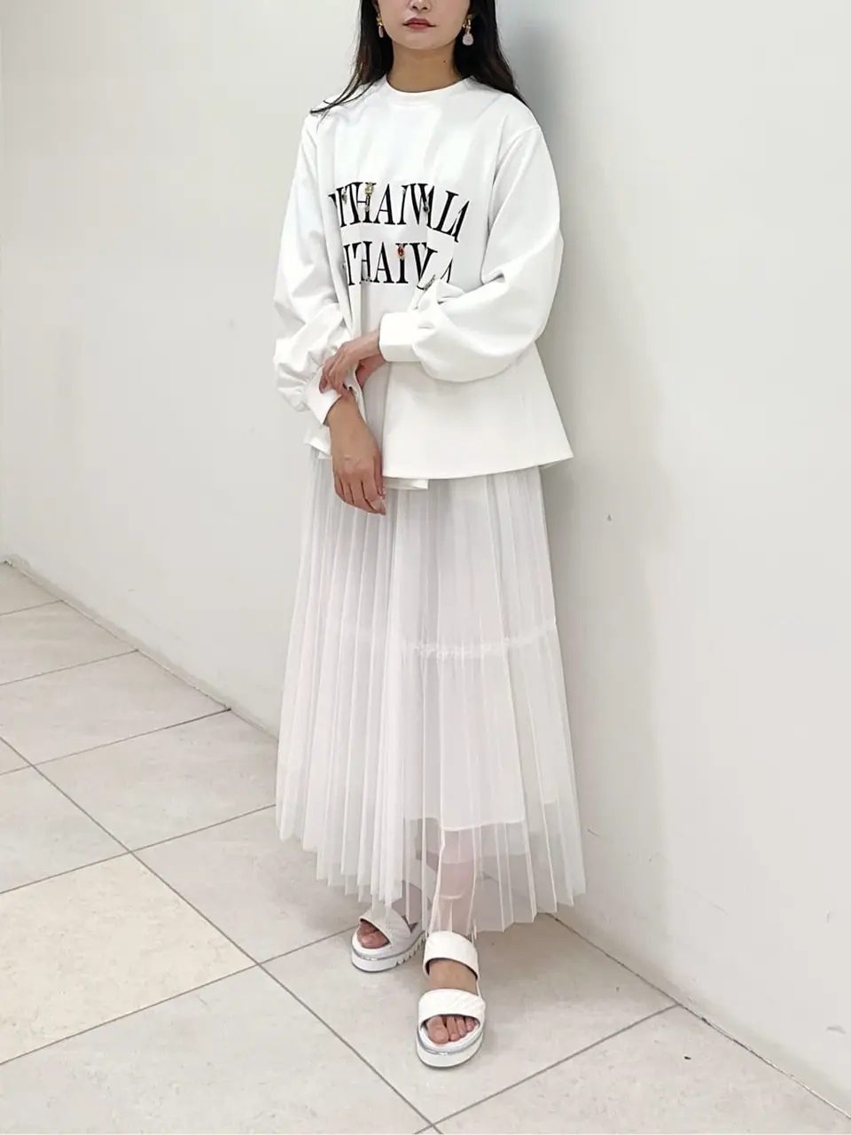 GRACE CONTINENTAL MORITA AI コーディネート画像