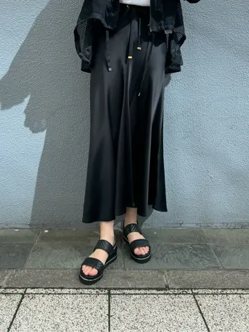 GRACE CONTINENTAL 伊藤　静華 コーディネート画像