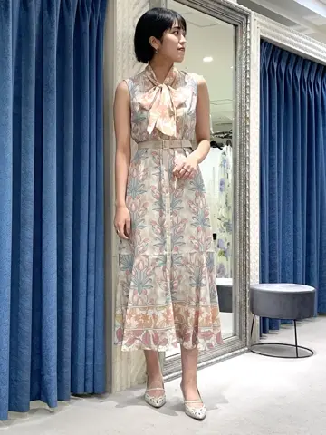 GRACE CONTINENTAL yoshi コーディネート画像