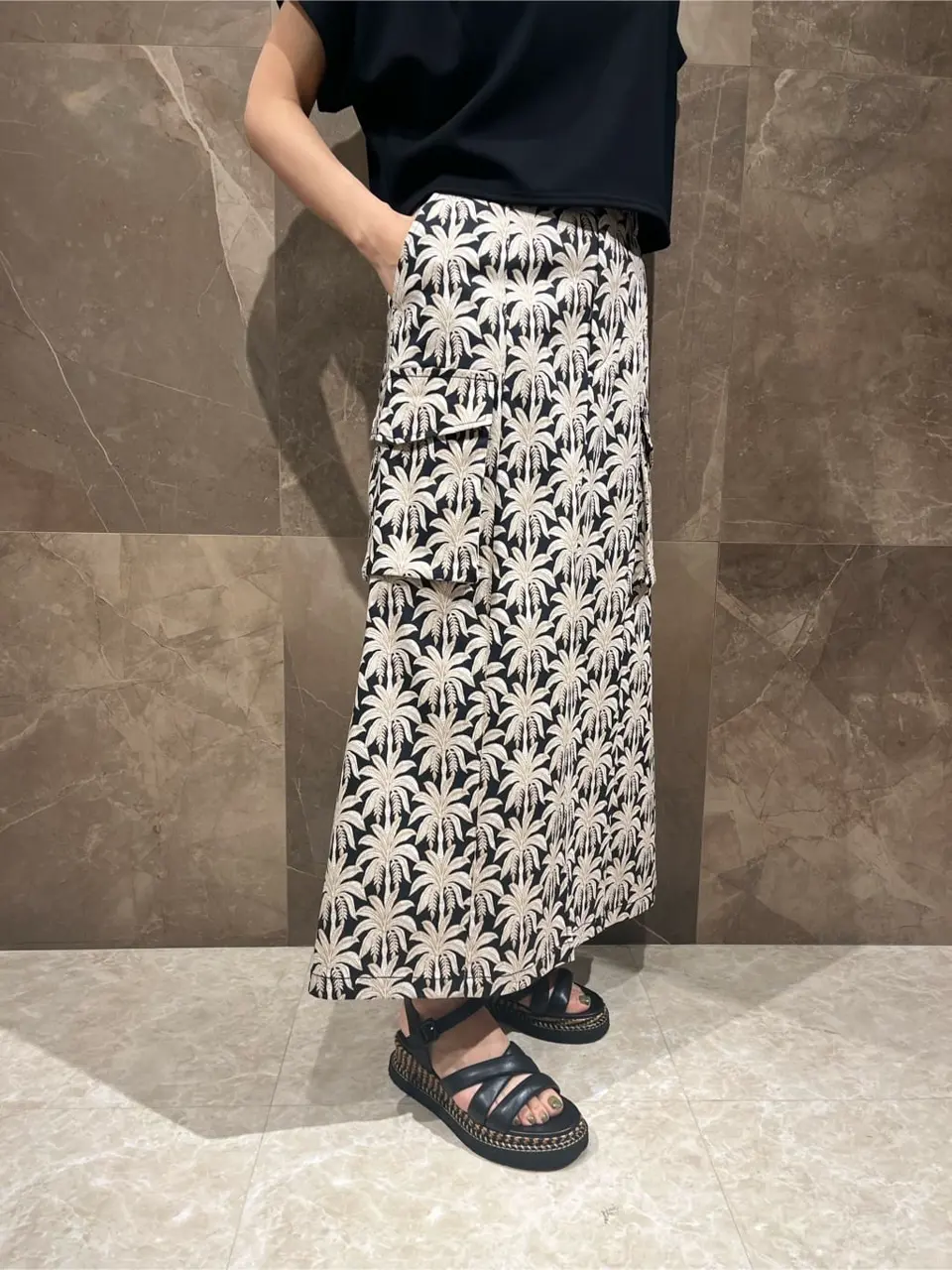 GRACE CONTINENTAL 穐山　香織 コーディネート画像