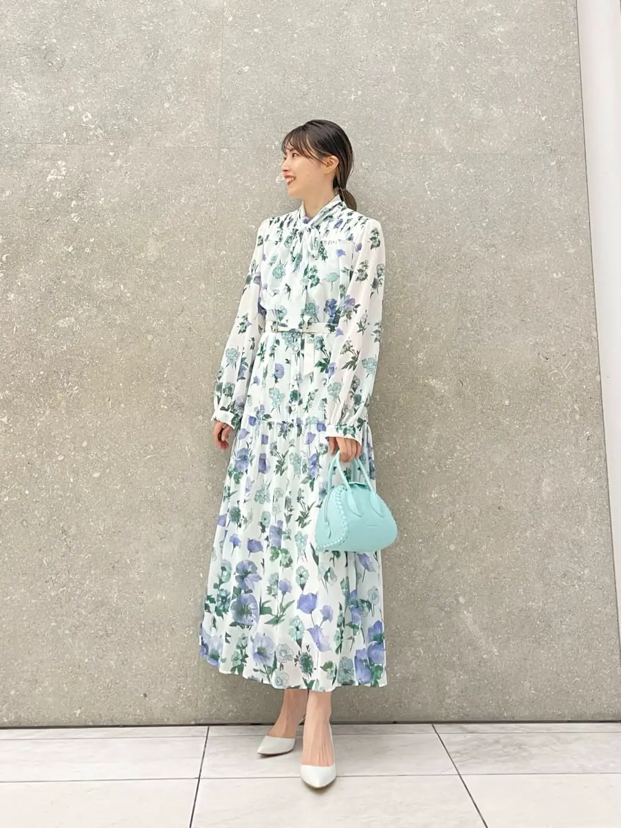 GRACE CONTINENTAL minami コーディネート画像