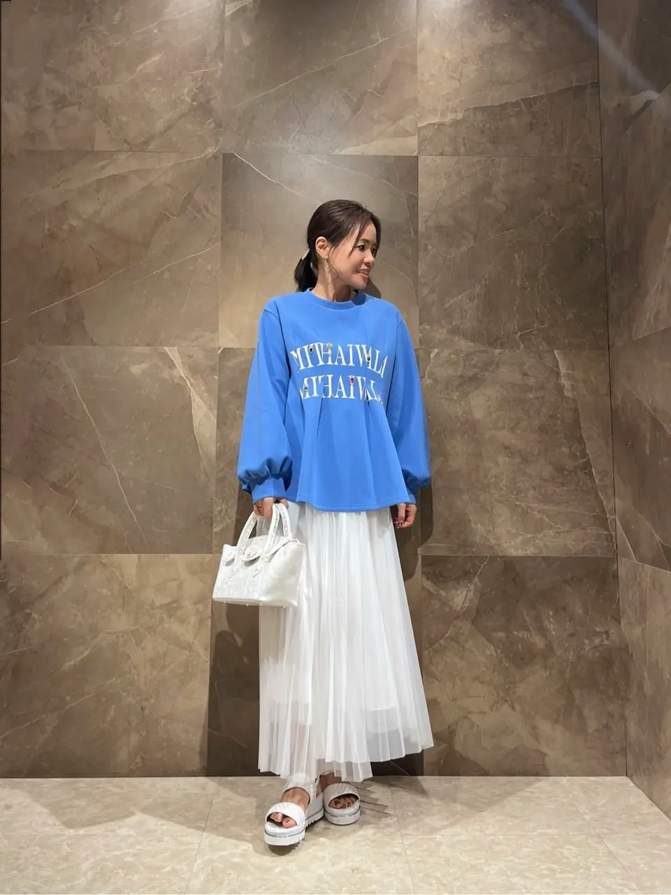 GRACE CONTINENTAL 穐山　香織 コーディネート画像