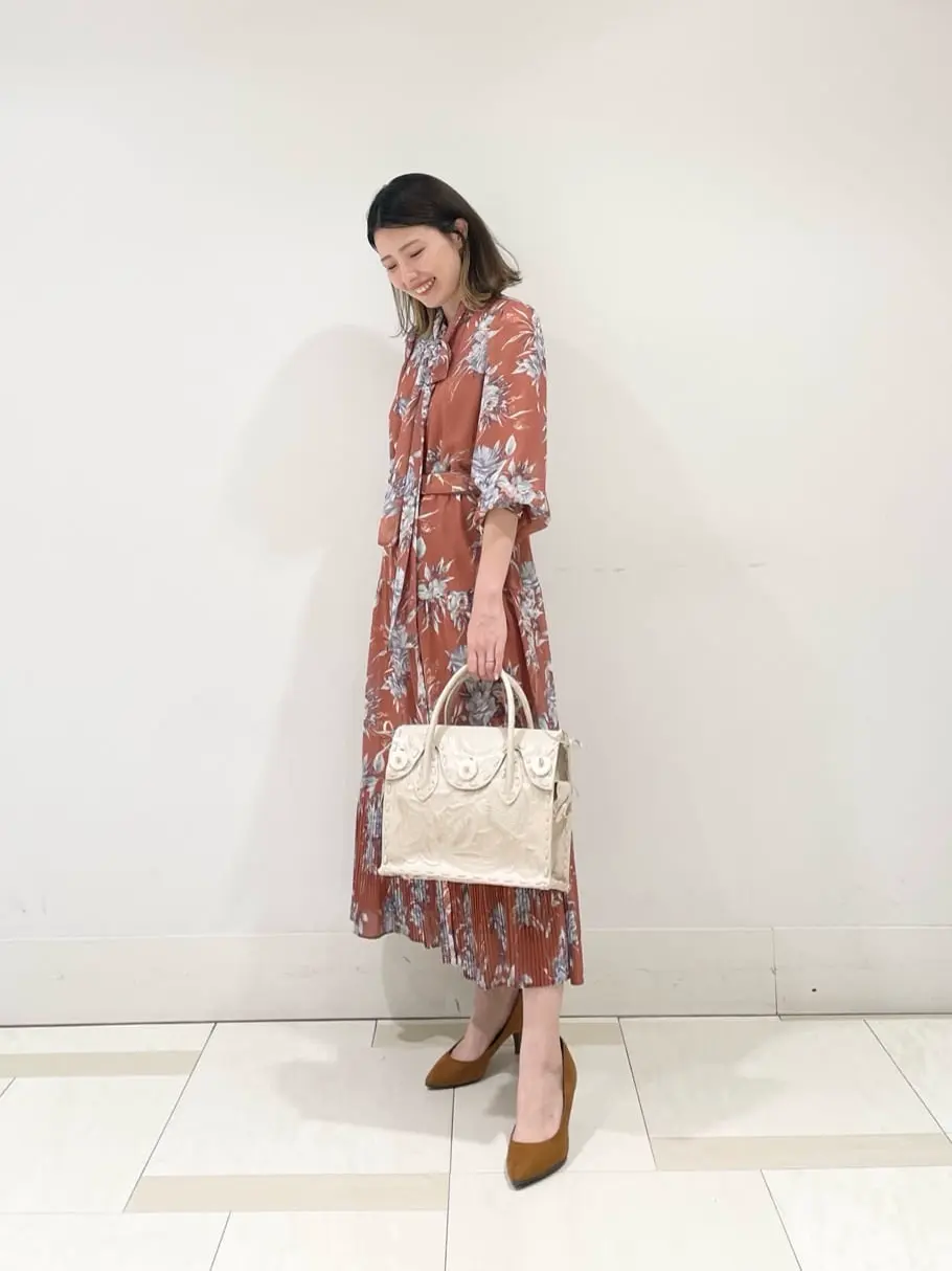 GRACE CONTINENTAL minami コーディネート画像