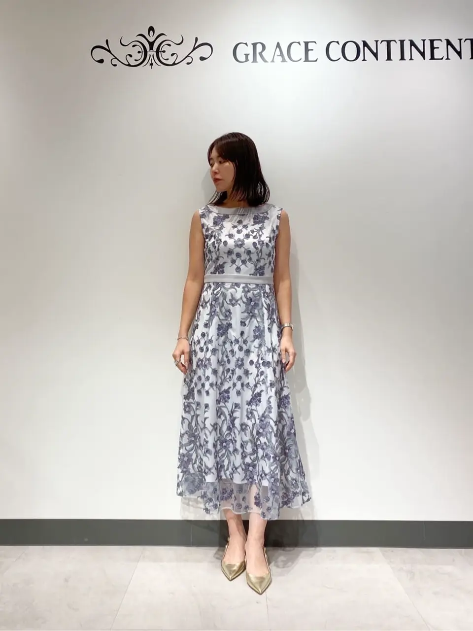 【★完売必至★】ELISABETTA FRANCHI ☆ 3Dフラワー ドレス XSサイズあり【ROBE de FLEURS/ローブドフルール】3Dフラワー