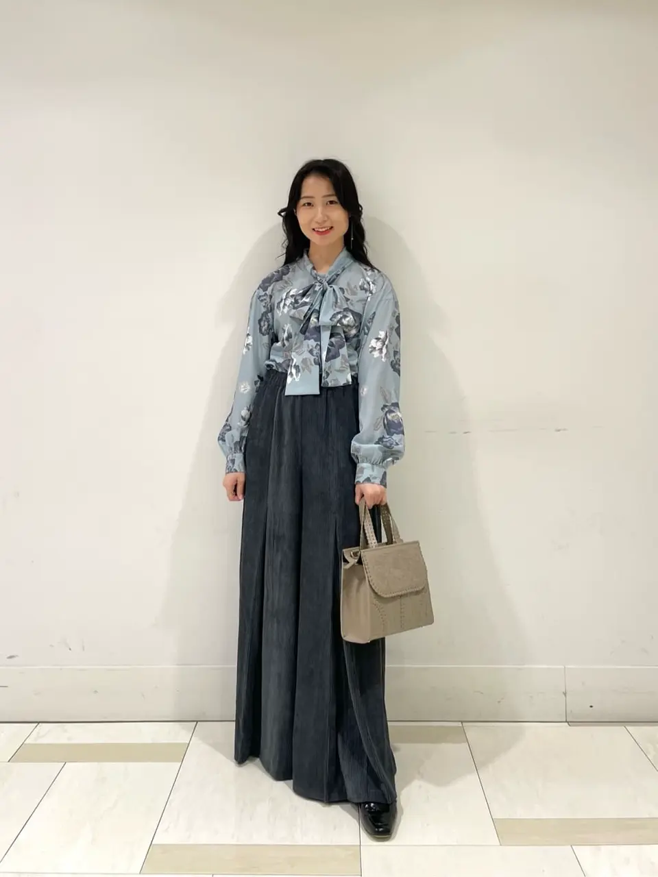 458】美品グレースコンチネンタルフラワープリントボウタイブラウス