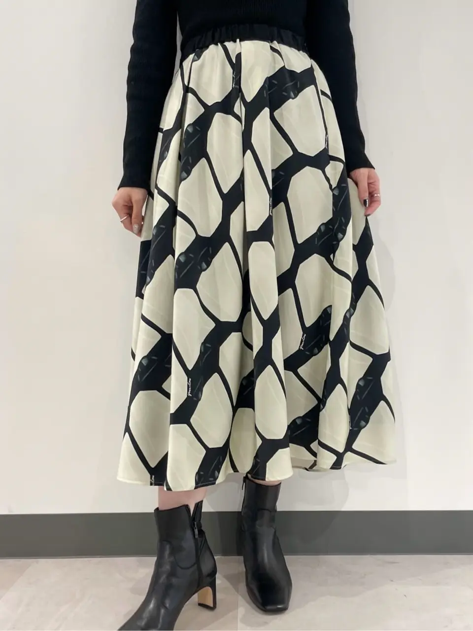 GRACE CONTINENTAL Yuuki NOZAWA コーディネート画像