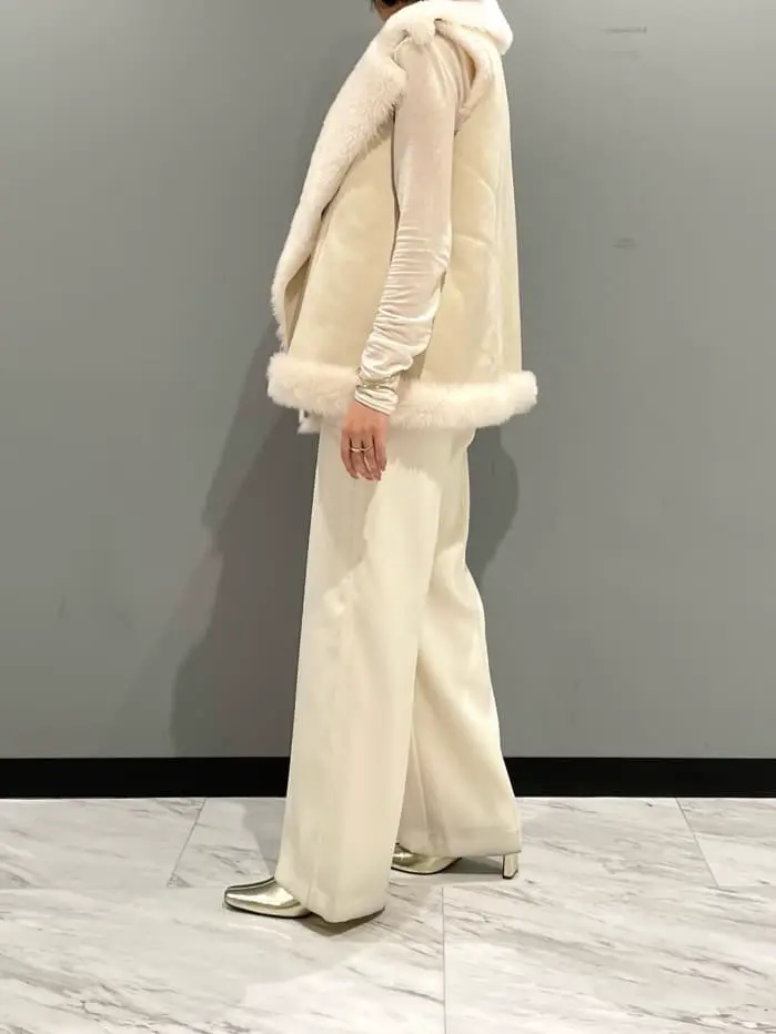 GRACE CONTINENTAL yoshi コーディネート画像